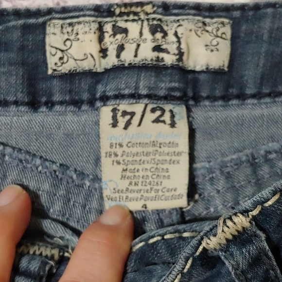 17/21 Jeans - Picture 4 of 4